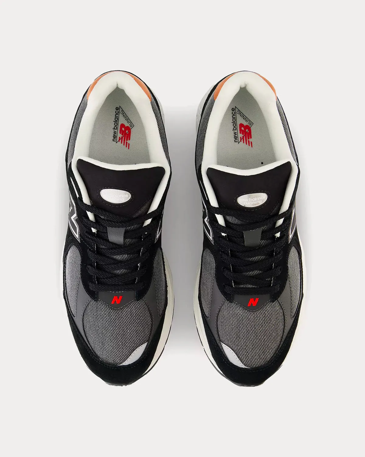 2002r Black / Sepia / Magnet Low Top Sneakers