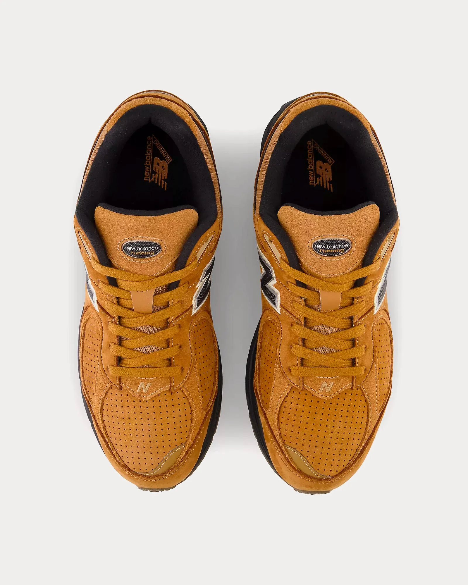 2002r Tobacco / Black / Bone Low Top Sneakers