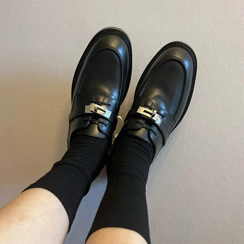 2023 Spinrg Autumn Black Leather Women Loafers Lace Up Flat Shoes Women Silver Buckle Round Toe Women Flats Casual Shoes Woman