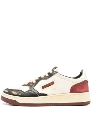Action leather sneakers