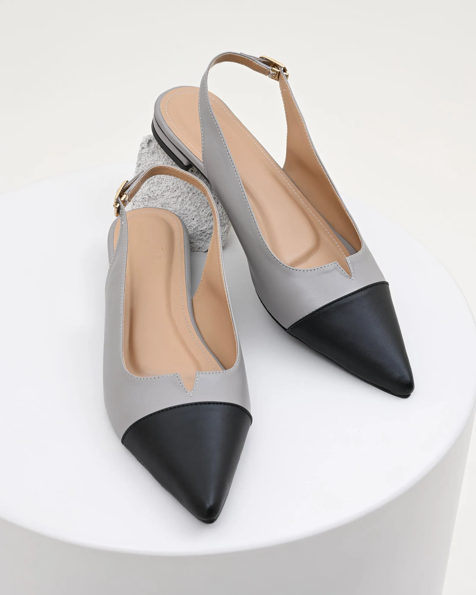 ADONIE FLATS