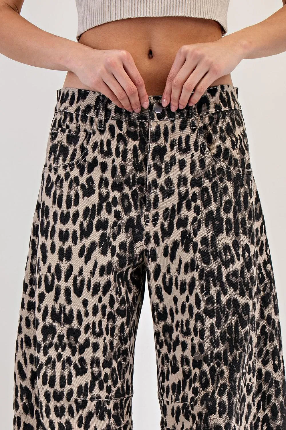Leopard Printed Barrel Jeans
