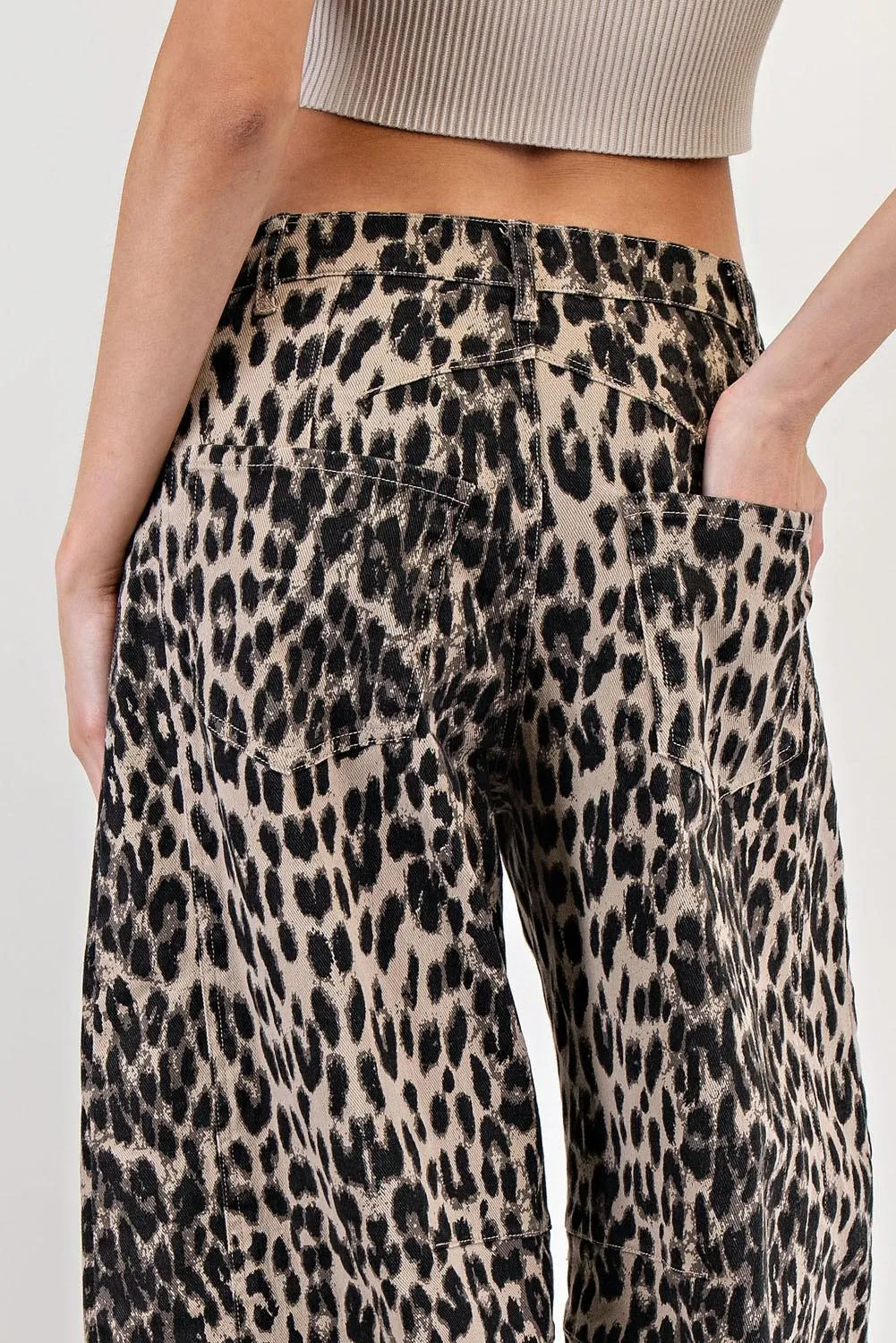 Leopard Printed Barrel Jeans
