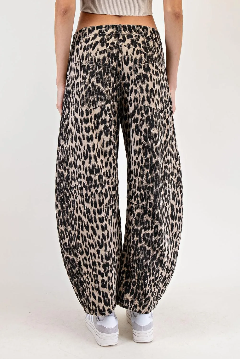 Leopard Printed Barrel Jeans