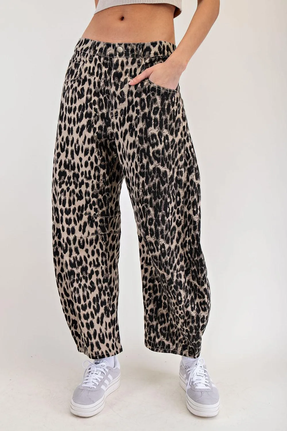 Leopard Printed Barrel Jeans
