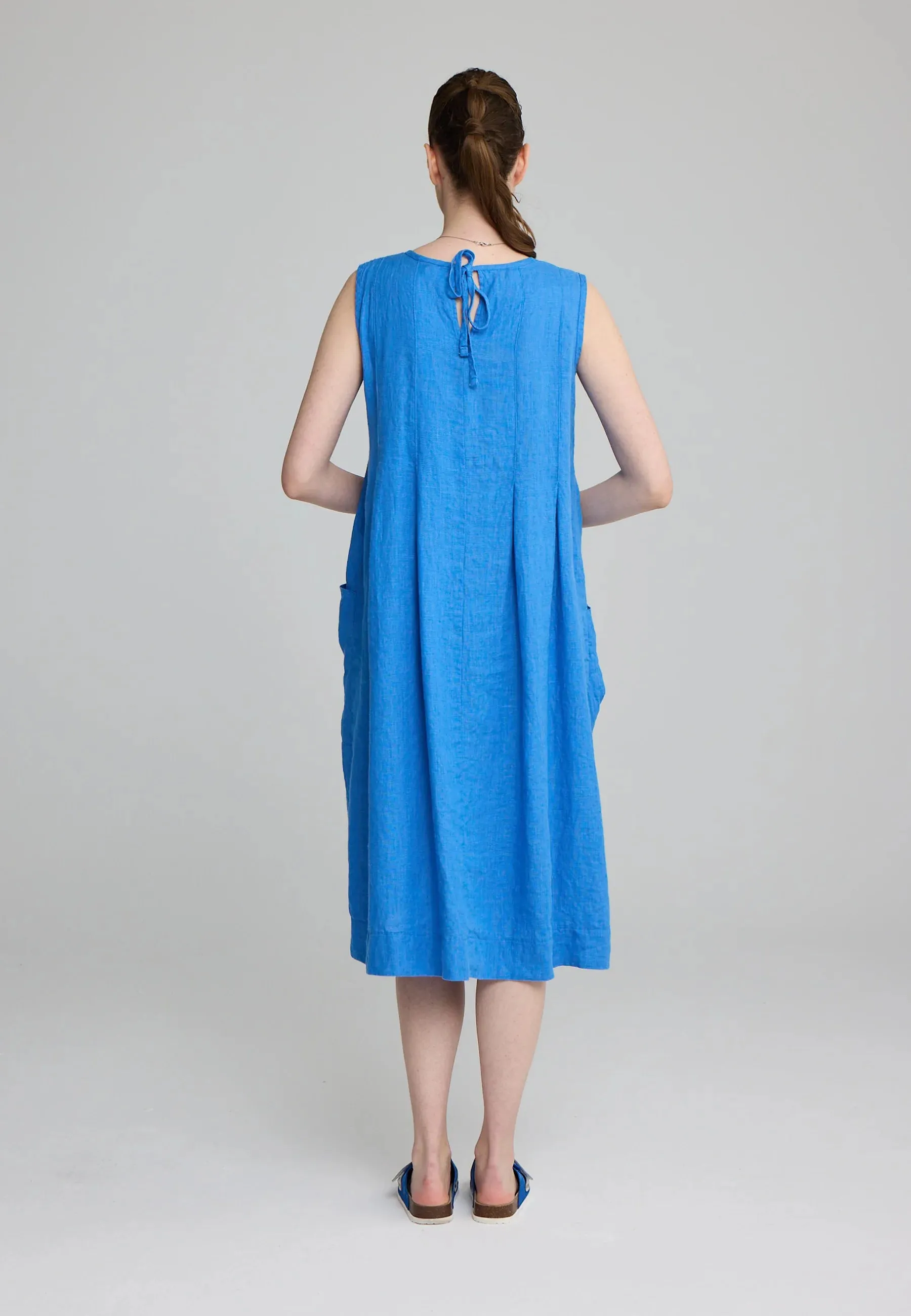 MIREA – Pleated Sleeveless Linen Dress