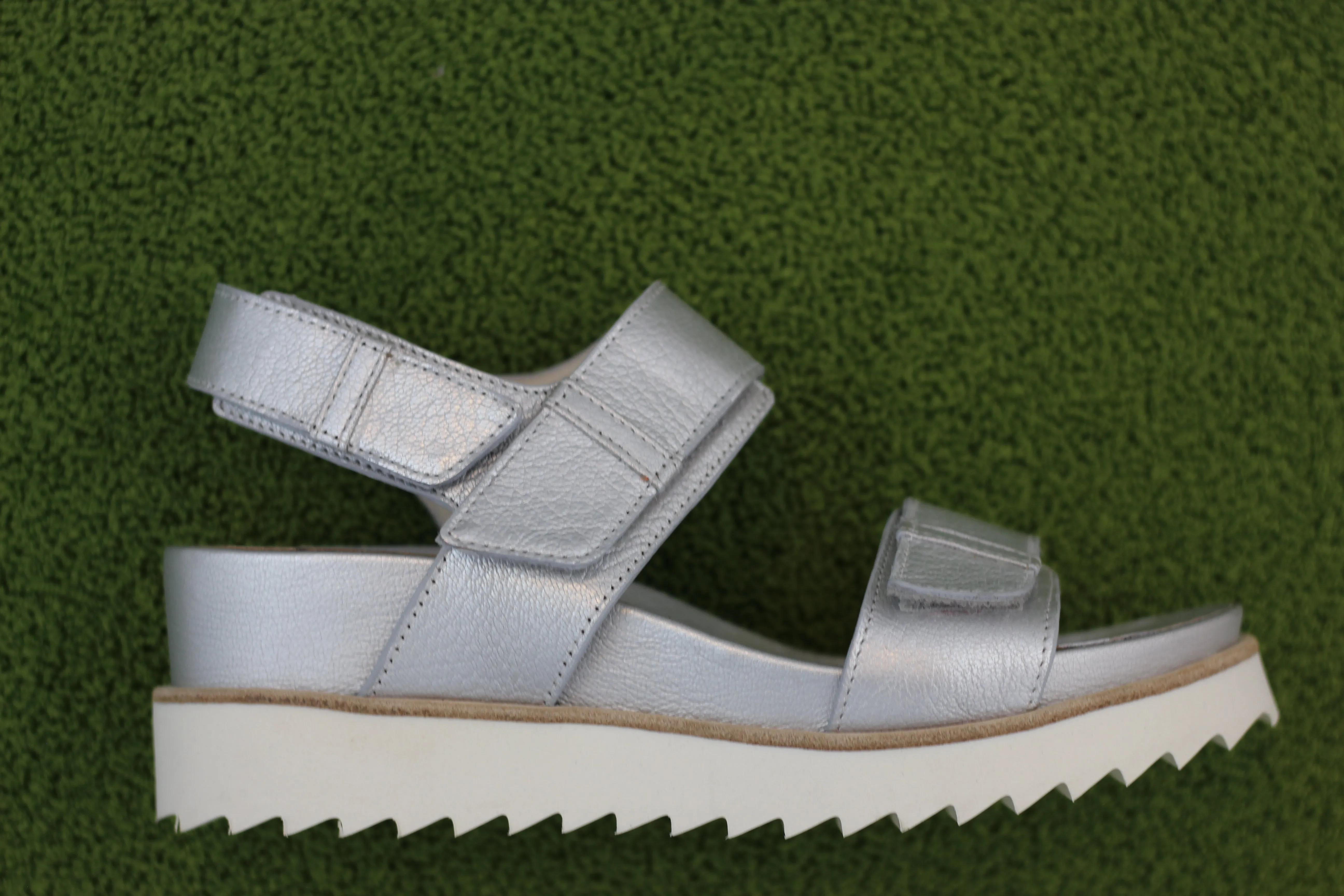 Women's Elba Velcro Sandal - Plata Metal Leather